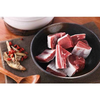 Skinless lamb chunks