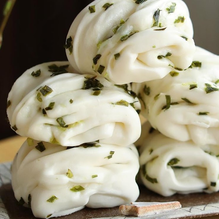 Hong Kong-Style Sausage Buns  6pcs