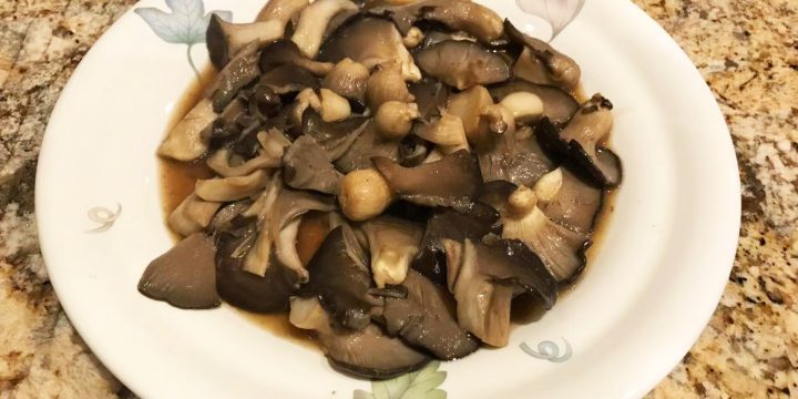 蚝油蘑菇 Oyster sauce & Mushroom