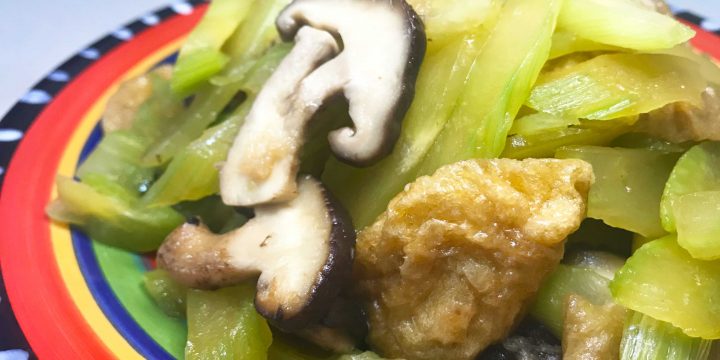 莴笋片炒生筋（面筋） Stir-fried AA lettuce-Wosun with Puff Seitan-Shengjin